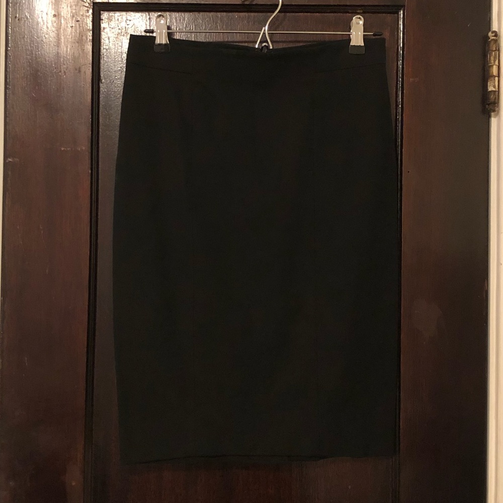GAP Black Pencil Skirt w/ Back Slit.